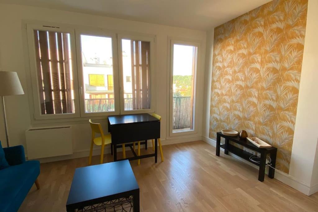 Beau Studio Cosy Et Calme - Face A La Gare De Rosny-Sous-Bois - 20Mn De Paris Et Disneyland Dış mekan fotoğraf